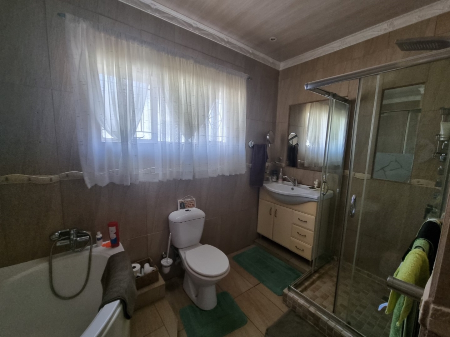 4 Bedroom Property for Sale in Sasolburg Ext 11 Free State